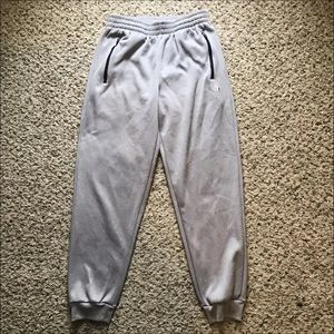 LN Boy’s Champion Sports Gray Sweatpants Sz 10/12